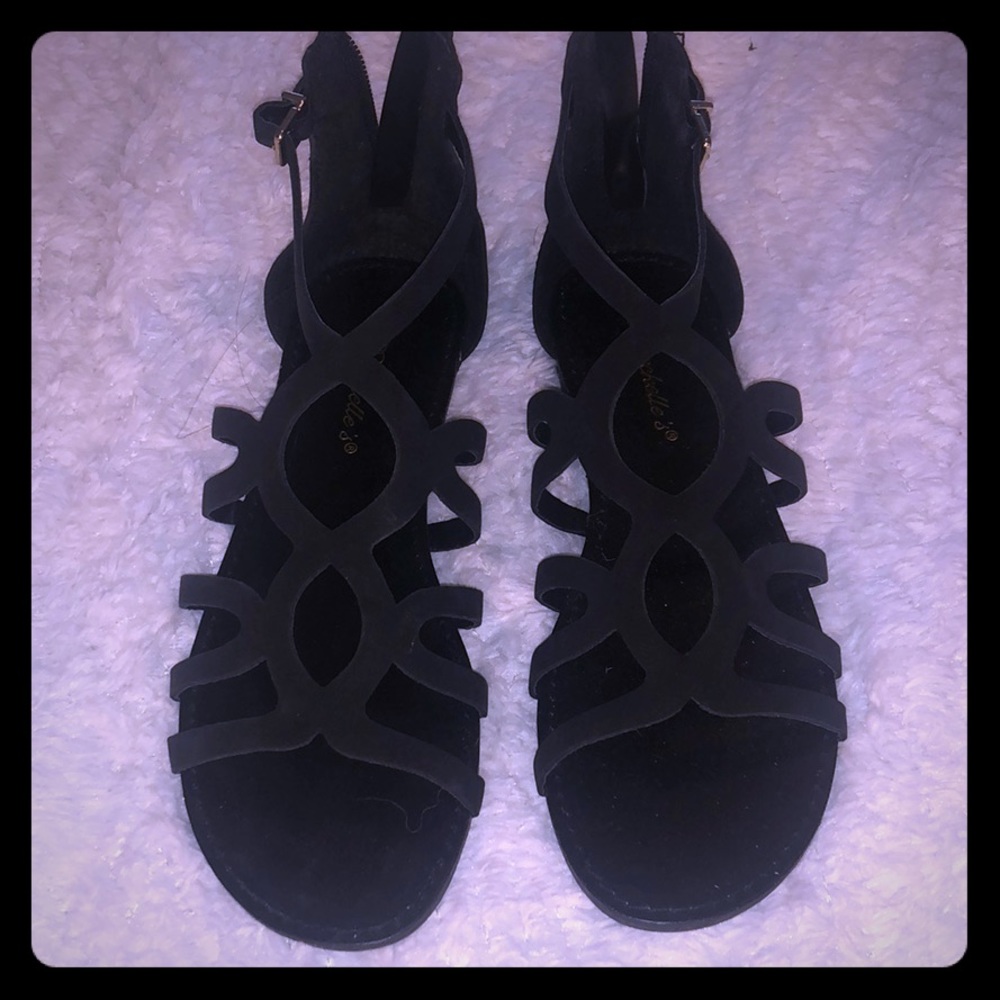 Black straps sandals